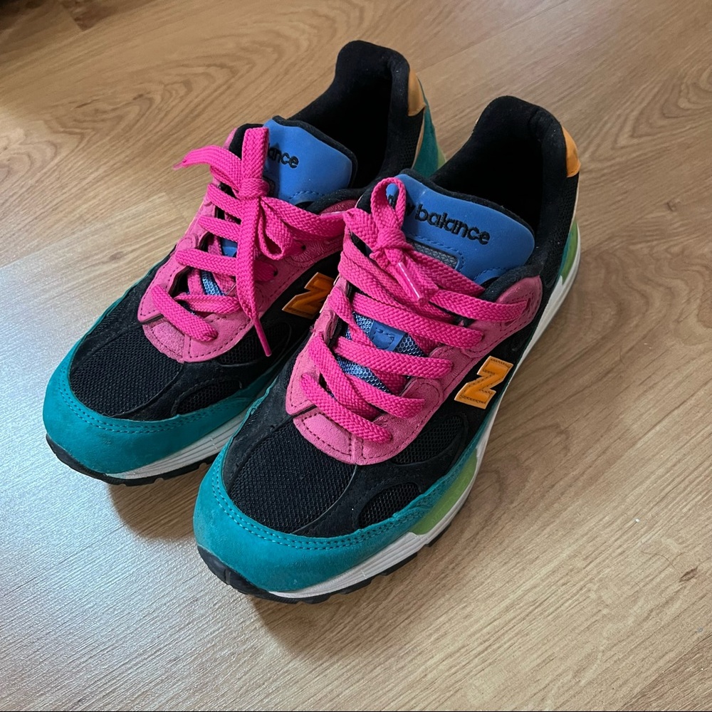 New Balance Sneakers Size 8 - Picture 2 of 6